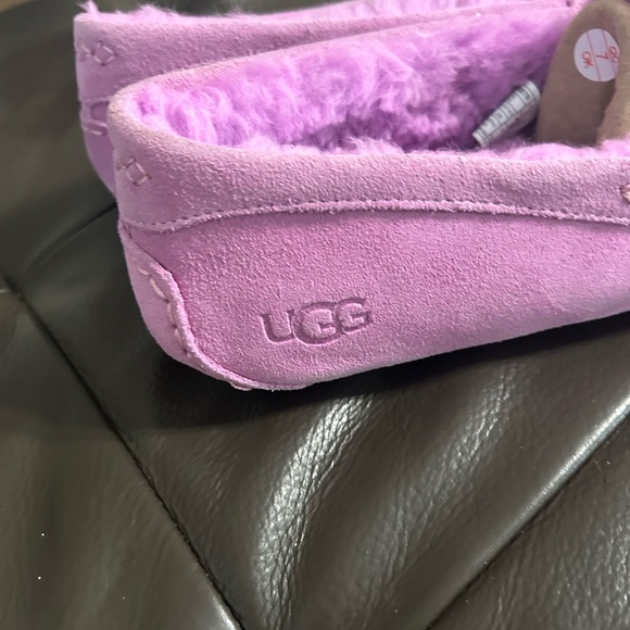 UGG Pink Women's Slippers - Picture 3 of 9